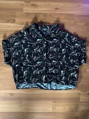 Hot Topic Cosmic Aura Brown Bird Skull Rose Girls Boxy Button-Down Crop Shirt